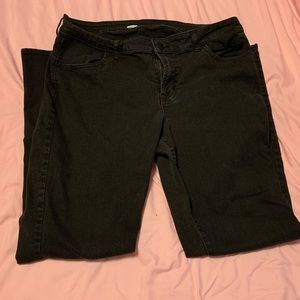 Old navy Size 12 black skinny jeans. $10